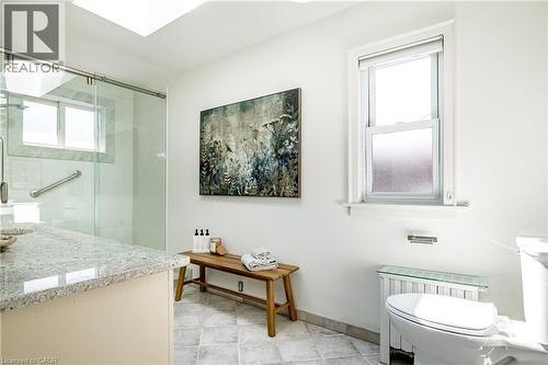 100 Dalewood Crescent, Hamilton, ON - Indoor Photo Showing Bathroom