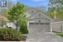 1095 SKYVIEW Drive Unit# 4  Burlington, ON L7P 4W7