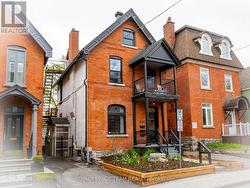 1 - 620 COOPER STREET Ottawa, ON K1R 5J2