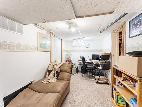 1069 Valour Road, Winnipeg, MB - Indoor