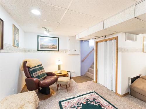 1069 Valour Road, Winnipeg, MB - Indoor