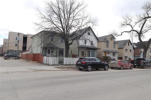 549 Maryland Street, Winnipeg, MB - Outdoor With Facade