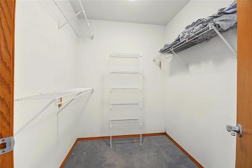 1131 Fairfield Avenue, Winnipeg, MB - Indoor With Storage