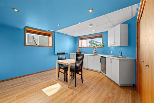 1131 Fairfield Avenue, Winnipeg, MB - Indoor Photo Showing Dining Room