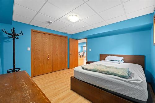 1131 Fairfield Avenue, Winnipeg, MB - Indoor Photo Showing Bedroom