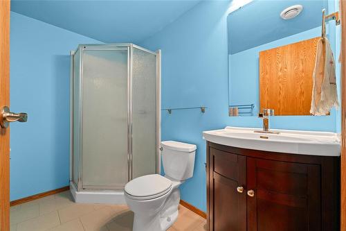 1131 Fairfield Avenue, Winnipeg, MB - Indoor Photo Showing Bathroom