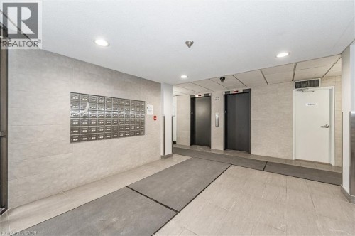 93 Westwood Road Unit# 607, Guelph, ON - Indoor Photo Showing Other Room