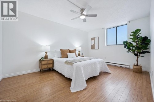 93 Westwood Road Unit# 607, Guelph, ON - Indoor Photo Showing Bedroom