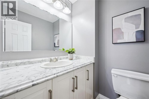 93 Westwood Road Unit# 607, Guelph, ON - Indoor Photo Showing Bathroom