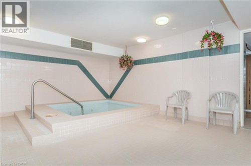 93 Westwood Road Unit# 607, Guelph, ON - Indoor Photo Showing Other Room