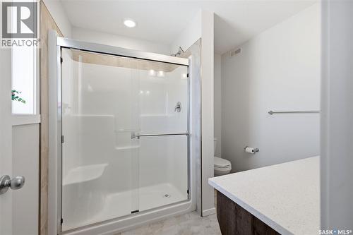5116 Primrose Green Drive E, Regina, SK - Indoor Photo Showing Bathroom