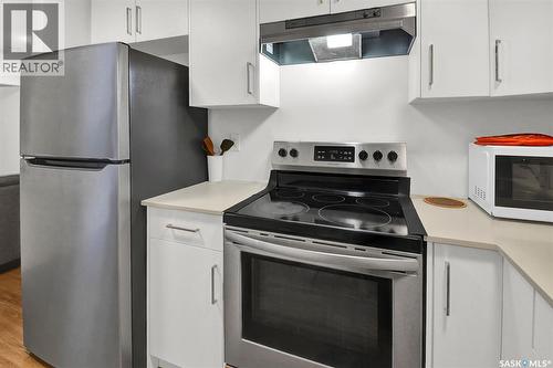 519 Kenaschuk Way, Saskatoon, SK - Indoor Photo Showing Kitchen