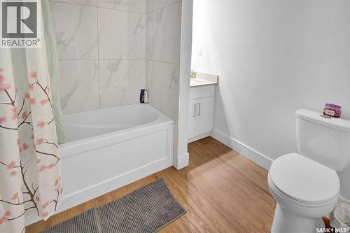 519 Kenaschuk Way, Saskatoon, SK - Indoor Photo Showing Bathroom