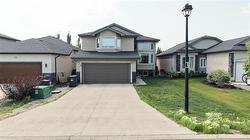 73 Angela Everts DR  Winnipeg, MB R3W 0J3