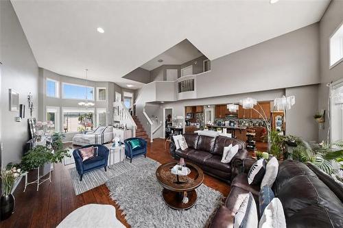 73 Angela Everts Dr, Winnipeg, MB - Indoor Photo Showing Living Room