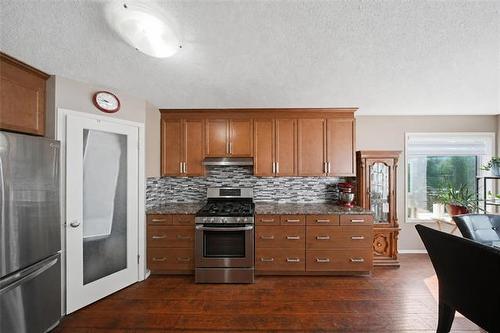 73 Angela Everts Dr, Winnipeg, MB - Indoor Photo Showing Kitchen