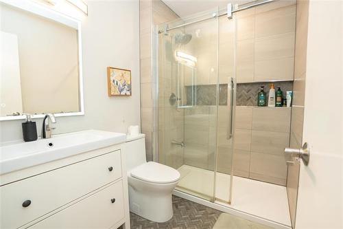 78 Morningside Dr, Winnipeg, MB - Indoor Photo Showing Bathroom