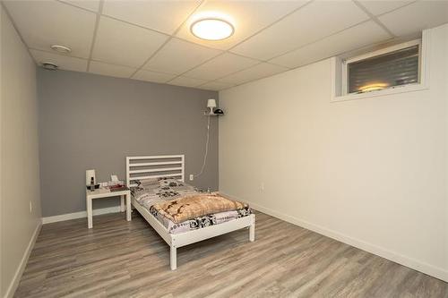 78 Morningside Dr, Winnipeg, MB - Indoor Photo Showing Bedroom