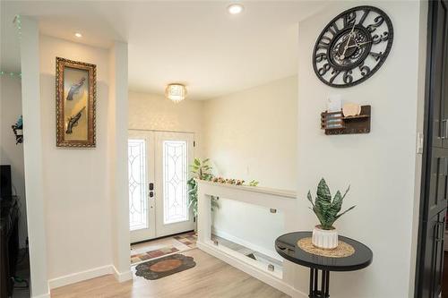 78 Morningside Dr, Winnipeg, MB - Indoor Photo Showing Other Room