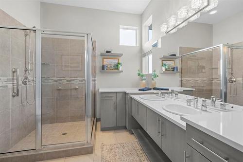 46 Stan Bailie Dr, Winnipeg, MB - Indoor Photo Showing Bathroom