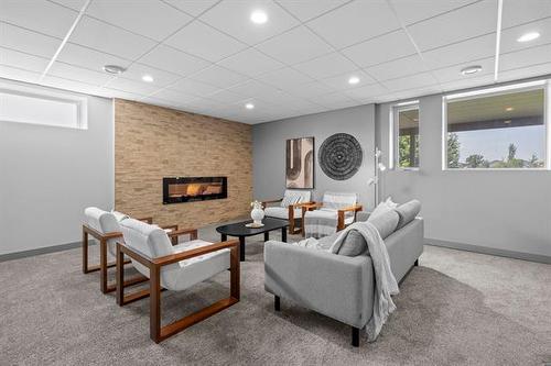 46 Stan Bailie Dr, Winnipeg, MB - Indoor With Fireplace