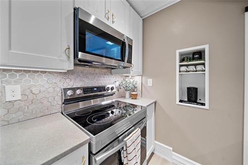 909 Strathcona St, Winnipeg, MB - Indoor Photo Showing Kitchen