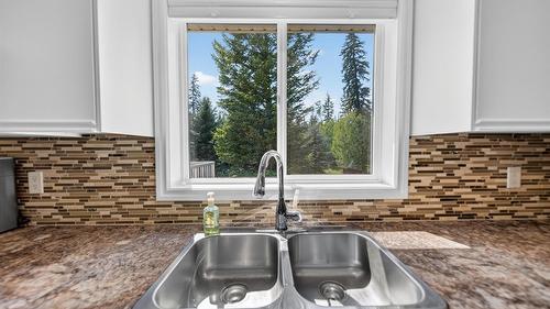 6799 Rosen Lake Road, Jaffray, BC - Indoor Photo Showing Kitchen With Double Sink