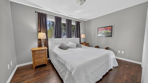 6799 Rosen Lake Road, Jaffray, BC - Indoor Photo Showing Bedroom