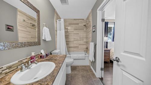 6799 Rosen Lake Road, Jaffray, BC - Indoor Photo Showing Bathroom