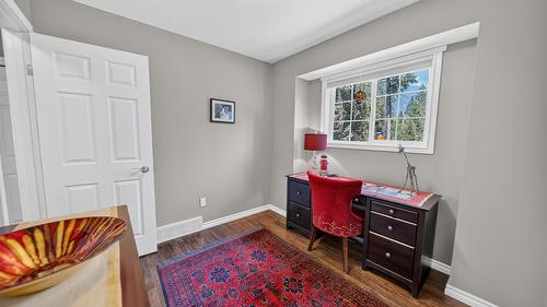 6799 Rosen Lake Road, Jaffray, BC - Indoor