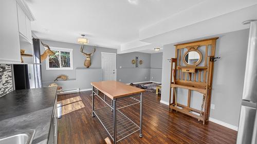 6799 Rosen Lake Road, Jaffray, BC - Indoor