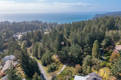 2270 Henlyn Dr, Sooke, BC 
