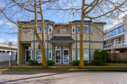 #204-9725 Fourth St Sidney, BC V8L 2Y8
