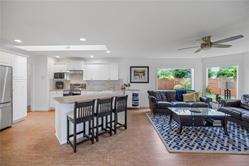 1139 Ormonde Rd, Qualicum Beach, BC 