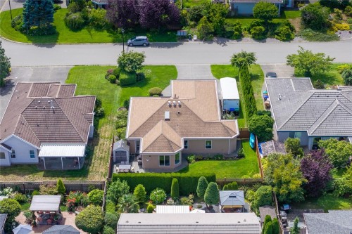 1139 Ormonde Rd, Qualicum Beach, BC 