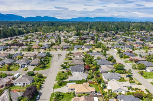 1139 Ormonde Rd, Qualicum Beach, BC 