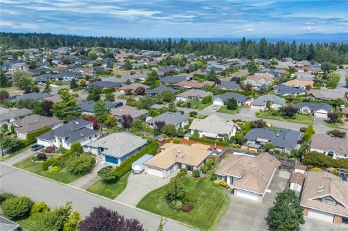 1139 Ormonde Rd, Qualicum Beach, BC 
