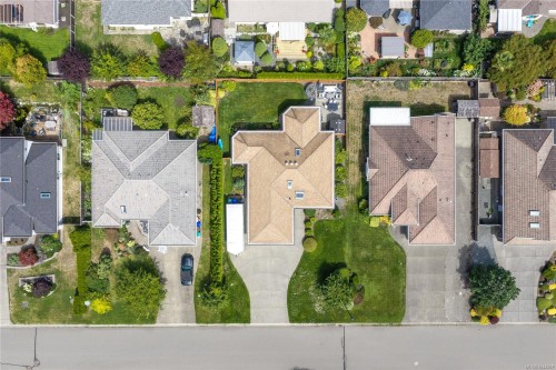 1139 Ormonde Rd, Qualicum Beach, BC 