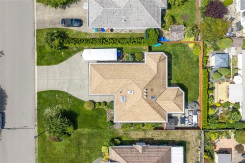 1139 Ormonde Rd, Qualicum Beach, BC 