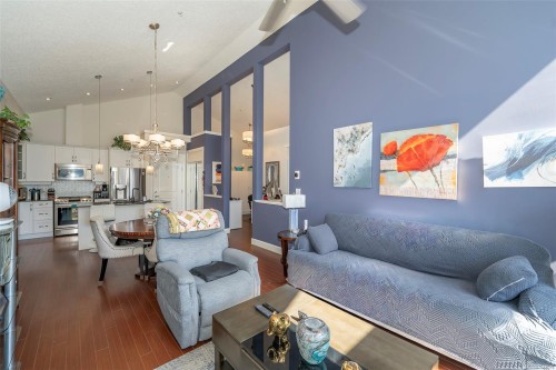 #402-3210 Jacklin Rd, Langford, BC - Indoor Photo Showing Living Room