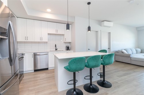 #301-2465 Gateway Rd, Langford, BC - Indoor Photo Showing Kitchen With Upgraded Kitchen