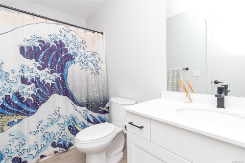 #301-2465 Gateway Rd, Langford, BC - Indoor Photo Showing Bathroom