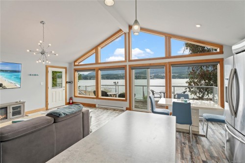 11680 Fairtide Rd, Ladysmith, BC 