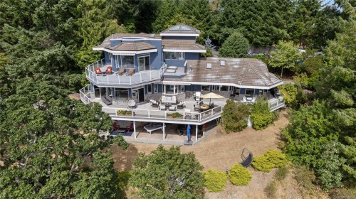 11680 Fairtide Rd, Ladysmith, BC 