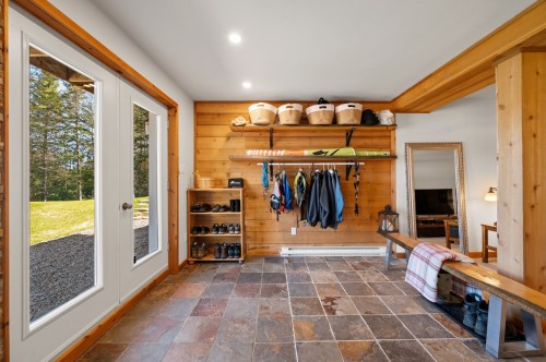 Hall d'entrée/Vestibule - 55 Ch. Bélair, Val-Des-Lacs, QC - Indoor Photo Showing Other Room