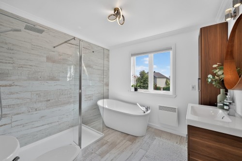 Salle de bains - 38 Rue Toupin, Saint-Constant, QC - Indoor Photo Showing Bathroom
