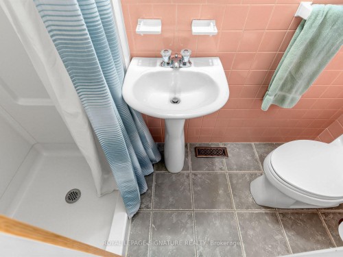 162 Bathgate Drive, Toronto, ON - Indoor Photo Showing Bathroom