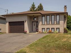1312 John Street Rd  Thunder Bay, ON P7B 2A3