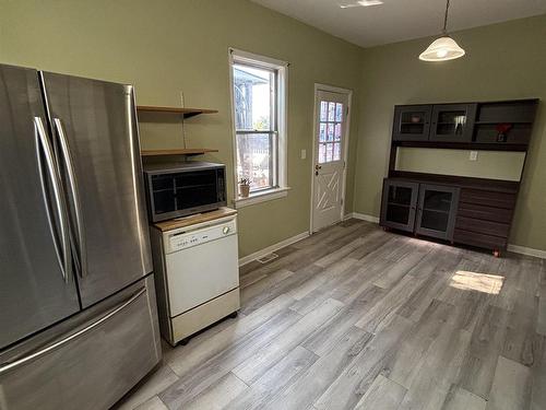 9 Ruttan St., Thunder Bay, ON - Indoor Photo Showing Kitchen
