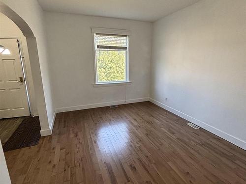 9 Ruttan St., Thunder Bay, ON - Indoor Photo Showing Other Room